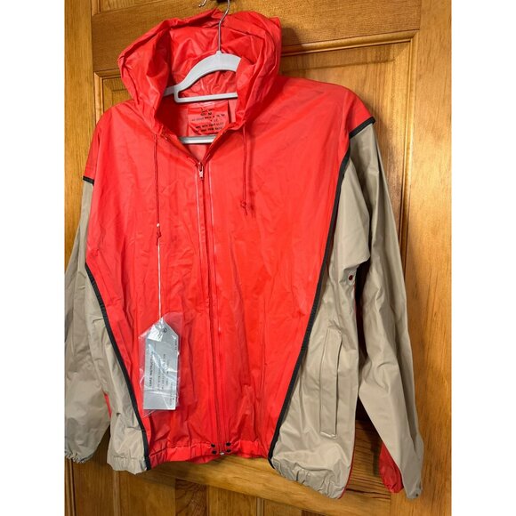 NWT Scoop Red & Tan Colorblock Windbreaker Jacket Hooded Zip-Up, Size M (23x24) - Picture 2 of 8